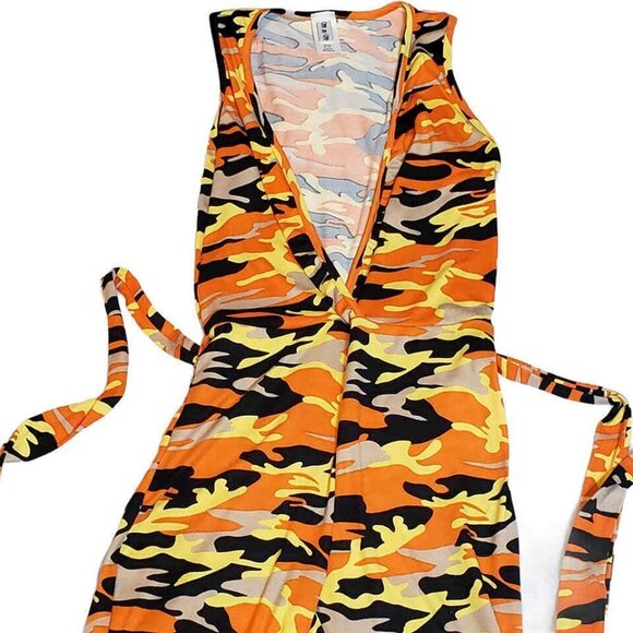 Boutique Sleeveless Camouflage Green Deep V- Neck Jumpsuit - Picture 9 of 12